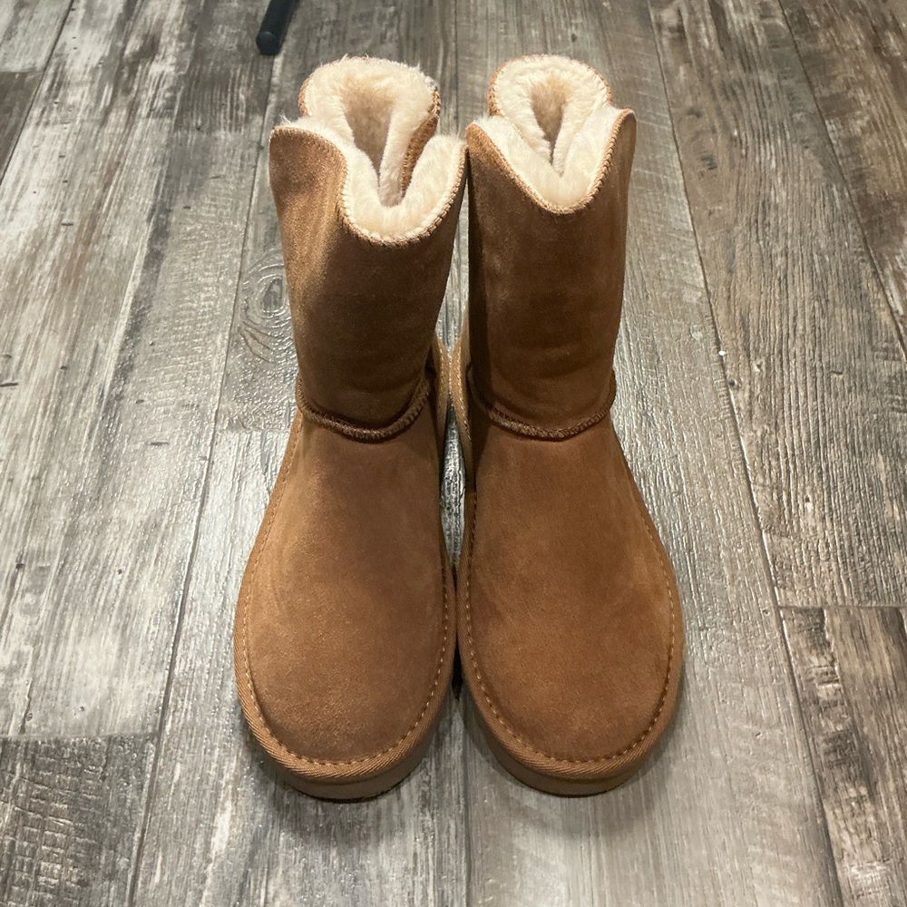 Classic Tan Suede Women's Boots Size 10 - Picture 12 of 16